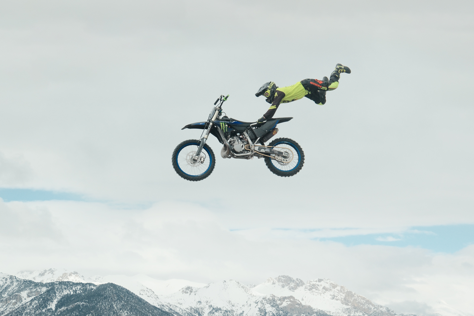 Moto FMX - Credits Lagraineprod