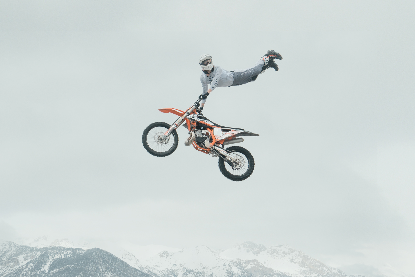 Moto FMX - Credits Lagraineprod